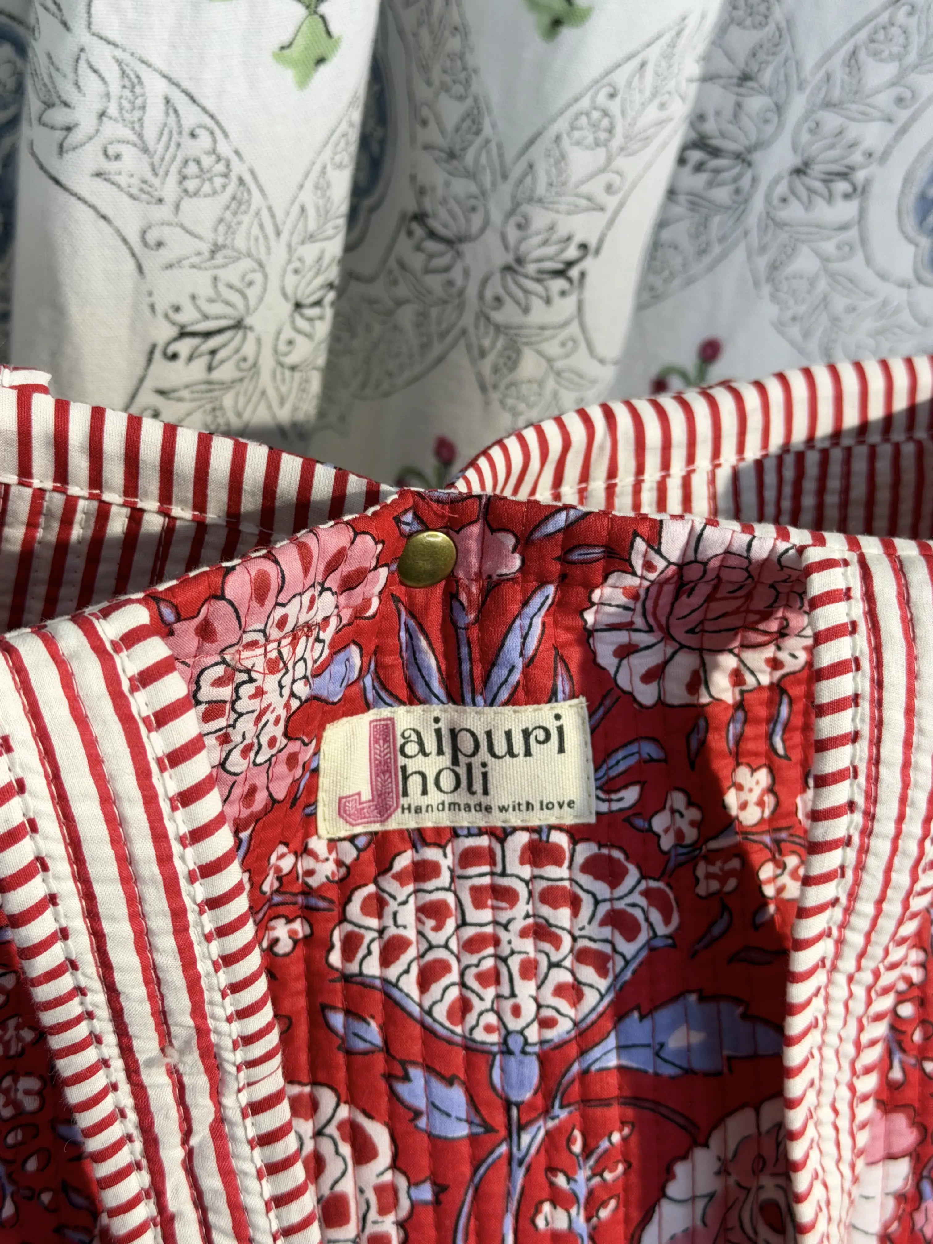 Jaipur Block Print Cotton Quilted Button Tote Bag - Red Floral Print Close-UP View
