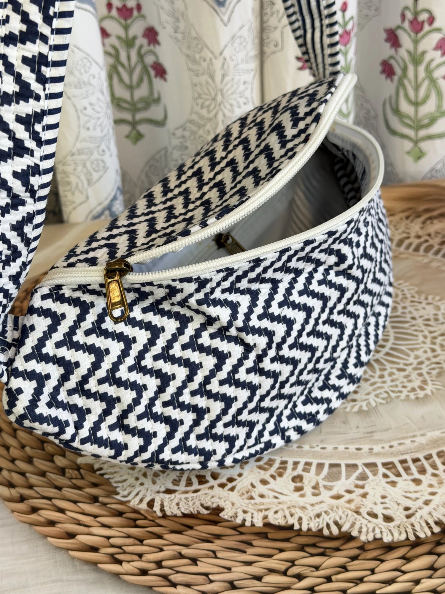 Jaipur Block Print Cotton Quilted Fanny Bag / Waist Bag in blue and white geometric zigzag print interior view