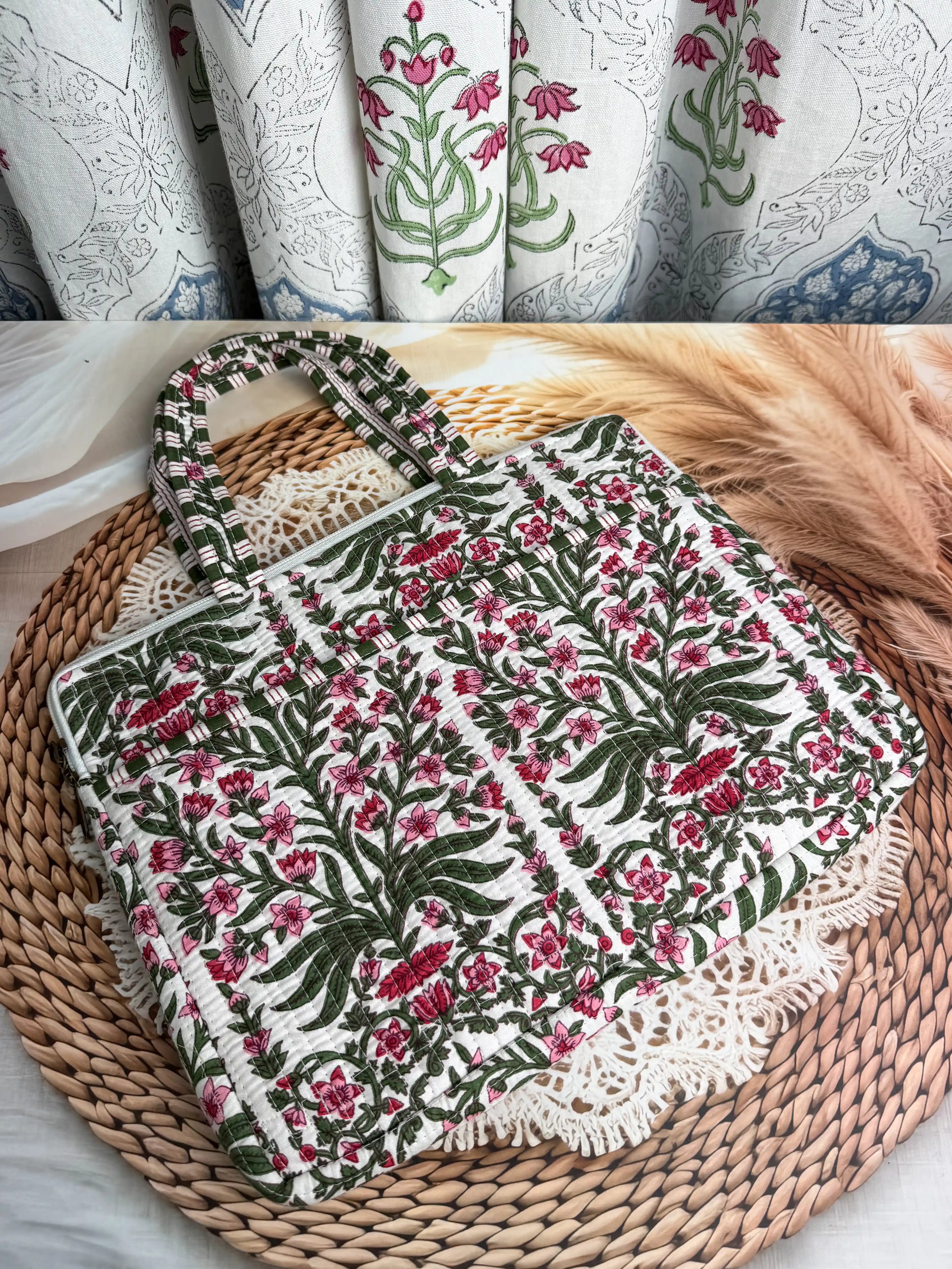 White Garden whisper Laptop bag(1pc)